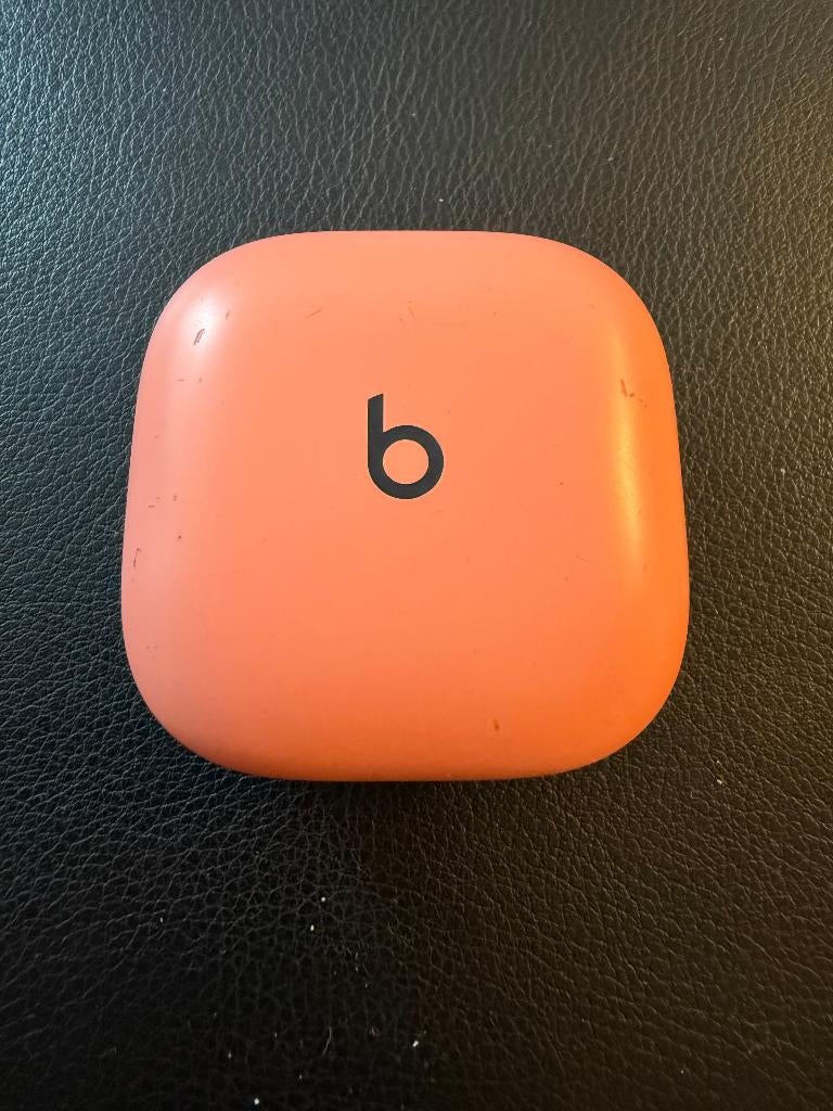 Beats by Dr. Dre Fit Pro A2578 Pink Charging Case, Ophalen of Verzenden, Gebruikt, In oorschelp (earbud)