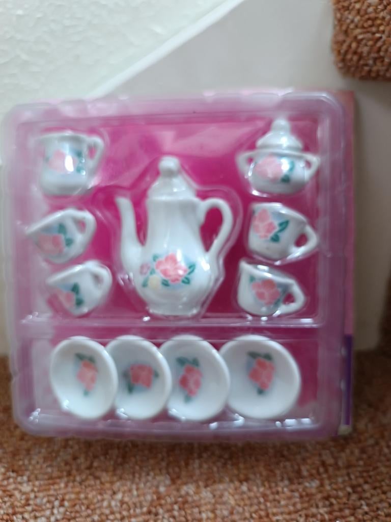 Poppenhuis servies compleet, Ophalen of Verzenden