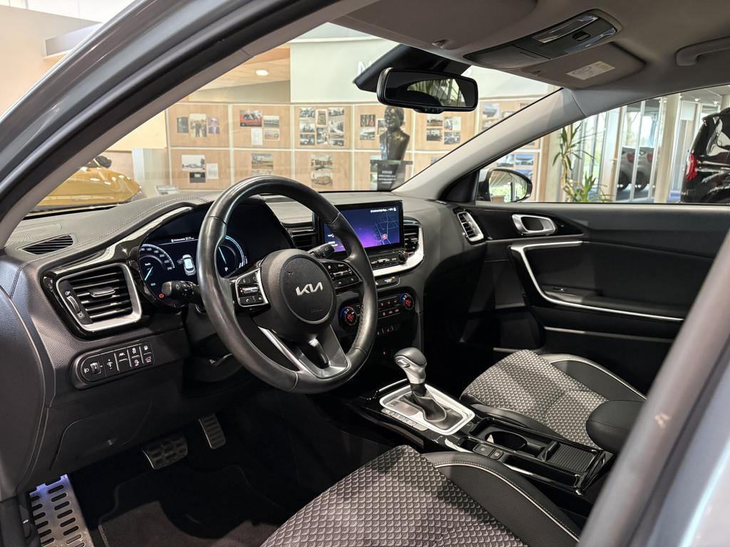 Kia Xceed 1.6 GDi PHEV DynamicLine, Camera, All-season bande, Gebruikt, Euro 6, Leder en Stof, Bedrijf