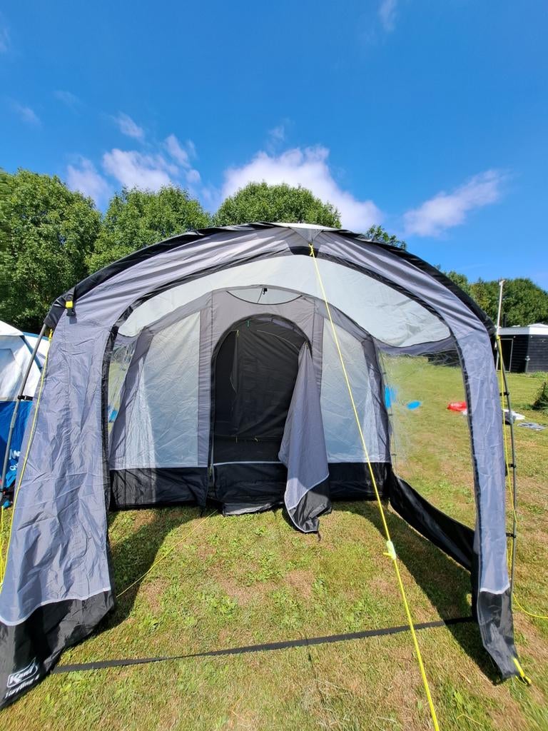 Kampa Hayling 4 tunneltent met stokken - zo goed als nieuw, Ophalen, Zo goed als nieuw, Tot en met 4