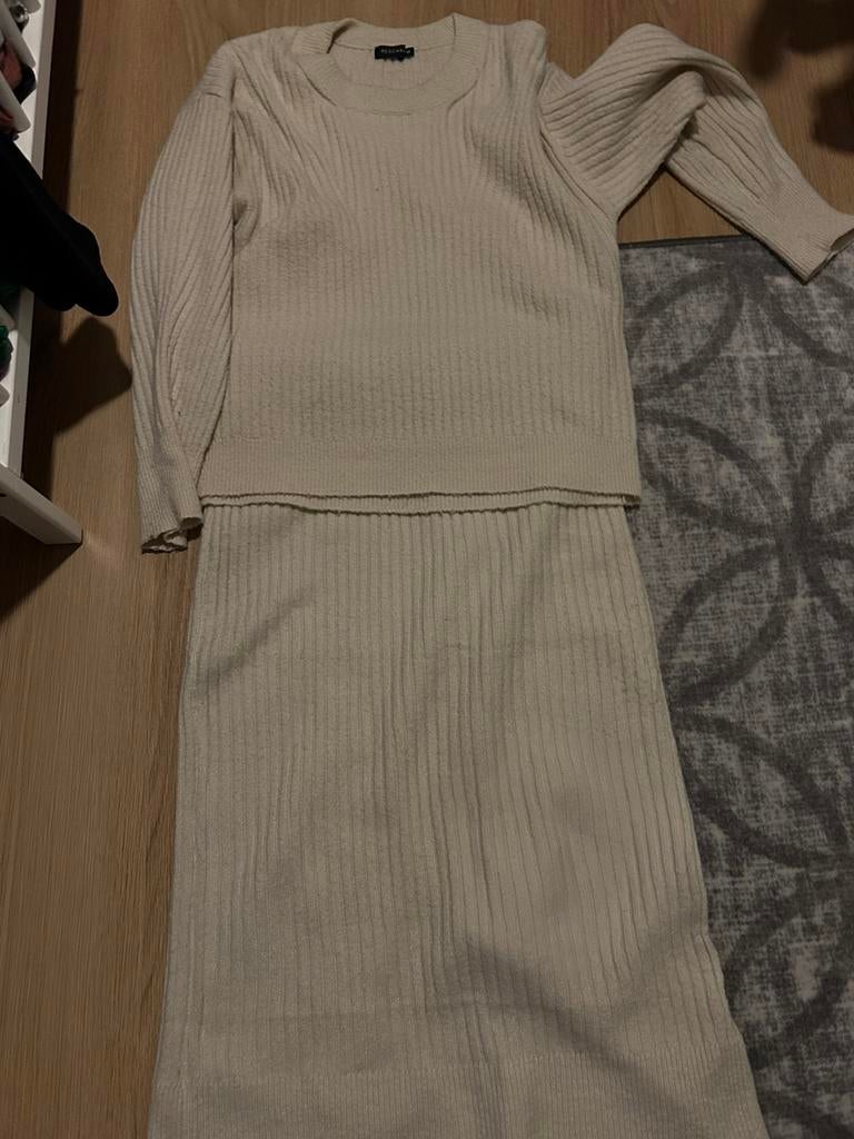 Twinset 2x, Ophalen of Verzenden, Zo goed als nieuw, Maat 38/40 (M), Zwart