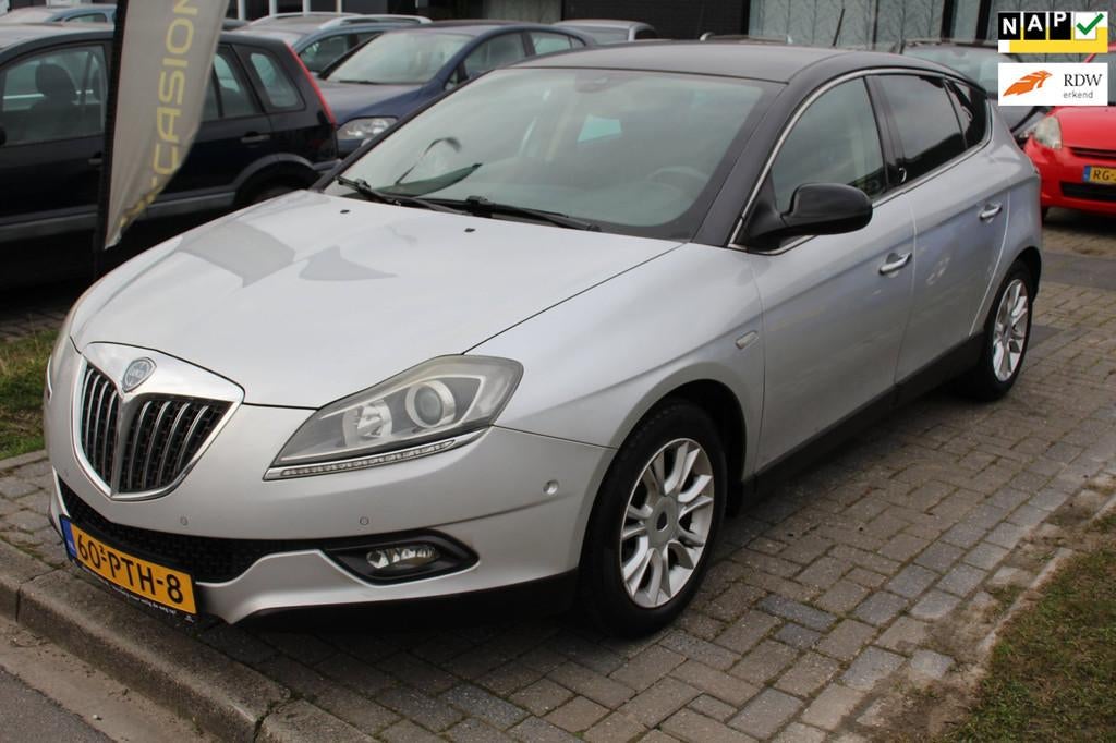 Lancia Delta 1.4 Multi Air Oro Dealer onderhouden NAV Climat, Voorwielaandrijving, Euro 5, 4 cilinders, Navigatiesysteem