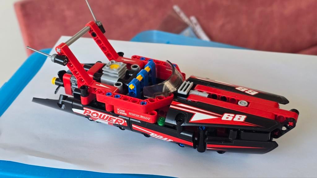 LEGO Technic 42089 Powerboot - Zo goed als nieuw, Ophalen of Verzenden, Zo goed als nieuw