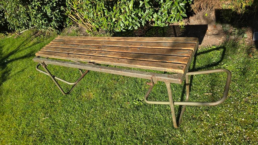 Mooi bankje uit een vier tonner, Ophalen, Landmacht, Nederland