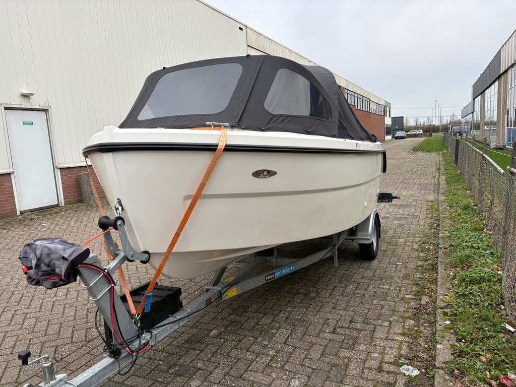 4 Family 515 Tender inclusief pega trailer, Watersport en Boten, Sloepen, Ophalen, 10 tot 30 pk, Zo goed als nieuw, 3 tot 6 meter