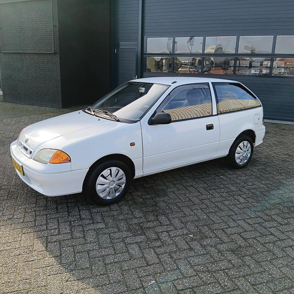 Suzuki Swift 1.0 GLS Automaat, 53 pk, Gebruikt, Elektrische ramen, 18 €/maand