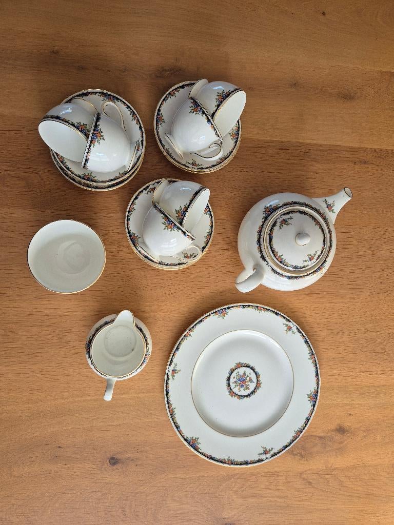 Wedgwood 6 delig thee service set, Huis en Inrichting, Keuken | Servies, Ophalen of Verzenden, Zo goed als nieuw, Wedgwood, Kop(pen) en/of Schotel(s)
