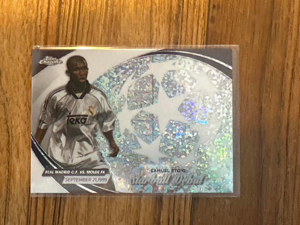 Samuel Eto'o Topps Chrome Spelerskaart Real Madrid, Ophalen of Verzenden, Zo goed als nieuw, Buitenlandse clubs, Spelerskaart