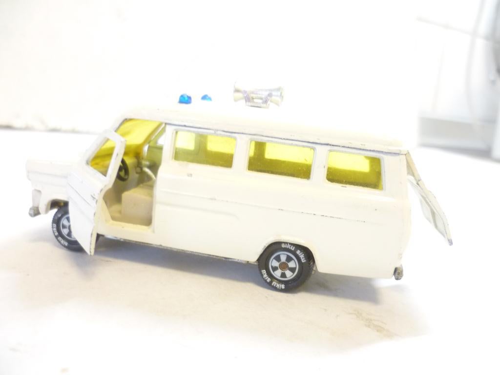 Siku 268 Ford Transit Kombi Polizei 1:60 modelauto., Ophalen of Verzenden, Zo goed als nieuw, Auto