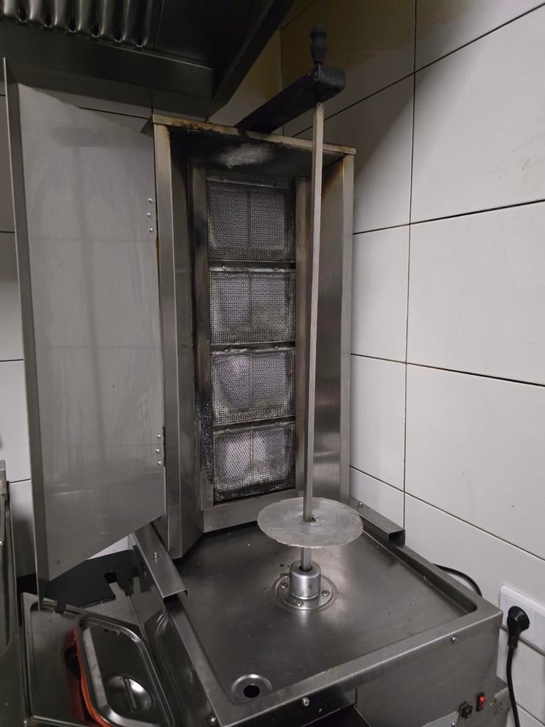 shoarma döner kebab grill, Ophalen