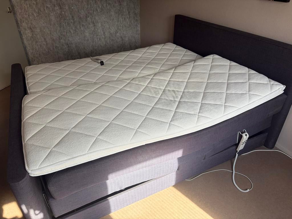 Mooie elektrische tweepersoons boxspring - Enschede, Ophalen, Gebruikt, Tweepersoons, Grijs