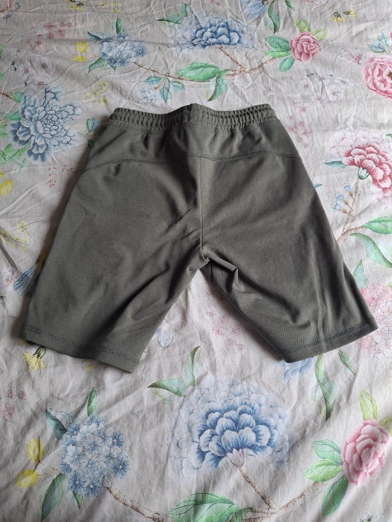 Jack and Jones sweat short ~ maat 152, Kinderen en Baby's, Kinderkleding | Maat 152, Broek, Ophalen of Verzenden, Zo goed als nieuw