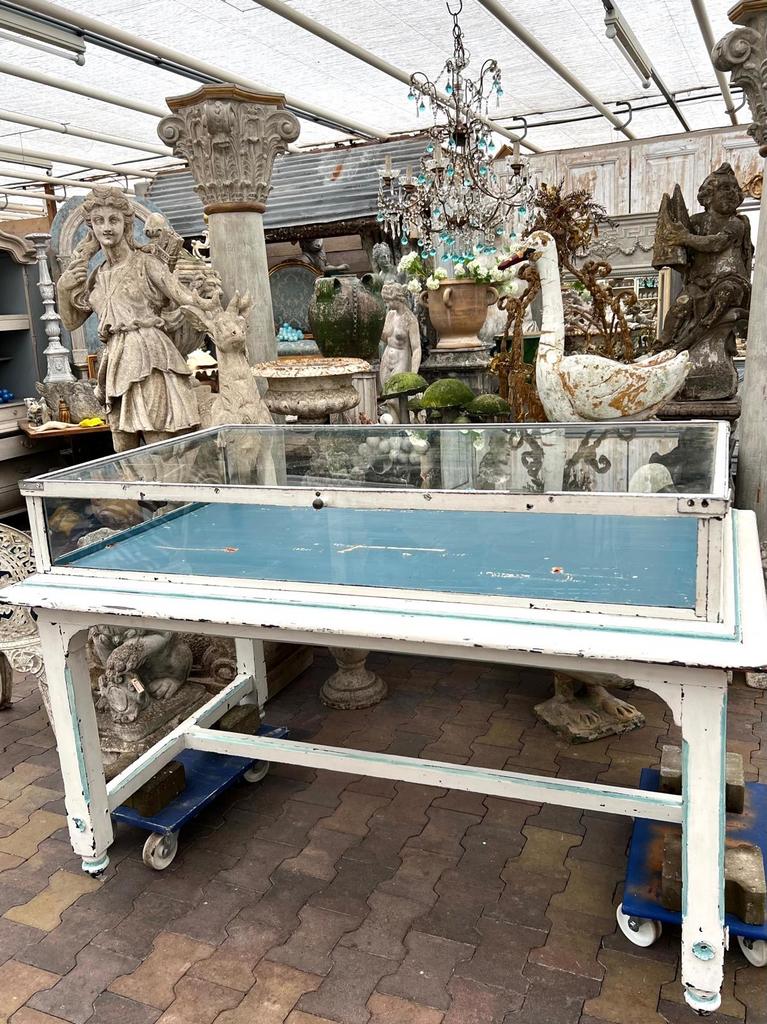 Prachtige Oude Tafel Vitrine Display met Smeedijzer, Ophalen