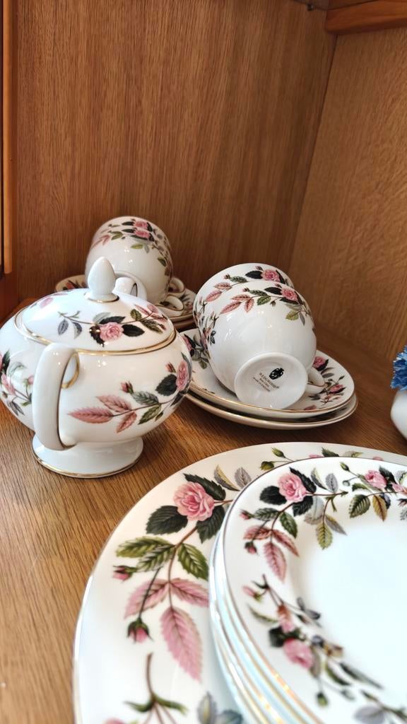Prachtig Wedgwood servies met rozenmotief, Ophalen of Verzenden