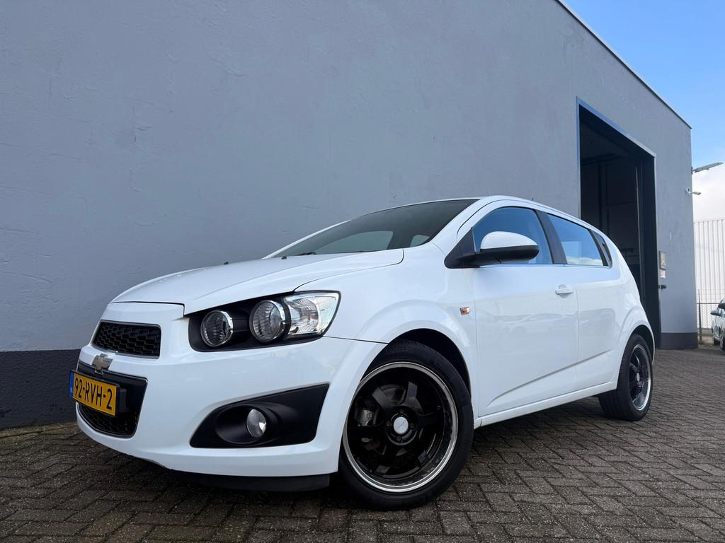 Chevrolet Aveo 1.4 LTZ 5-Deurs - Airco - LMV, Voorwielaandrijving, Euro 5, 101 pk, Gebruikt