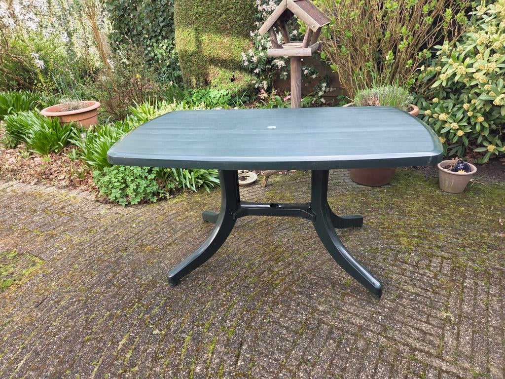Hartman tuintafel 135 x 85 cm - Groen kunststof, Tuin en Terras, Ophalen of Verzenden, Gebruikt, Rechthoekig, Kunststof