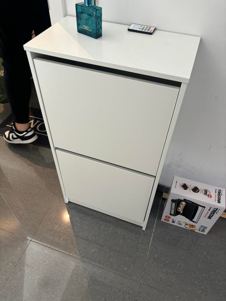 Gratis schoenenkast, Ophalen, Zo goed als nieuw