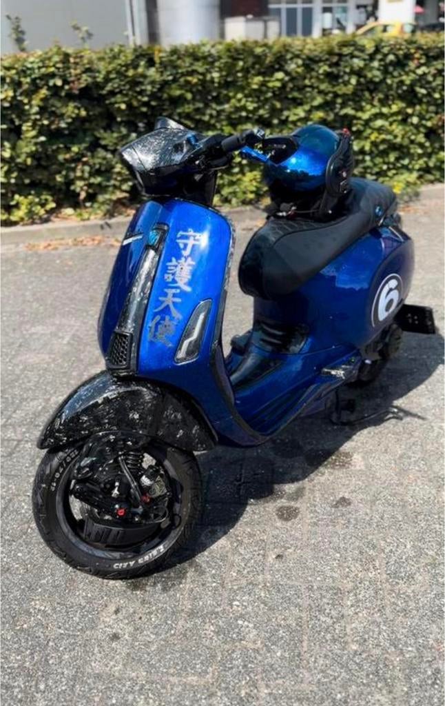 Vespa sprint 80cc full option, Fietsen en Brommers, Scooters | Vespa, Ophalen, Overige modellen, Maximaal 45 km/u, Zo goed als nieuw