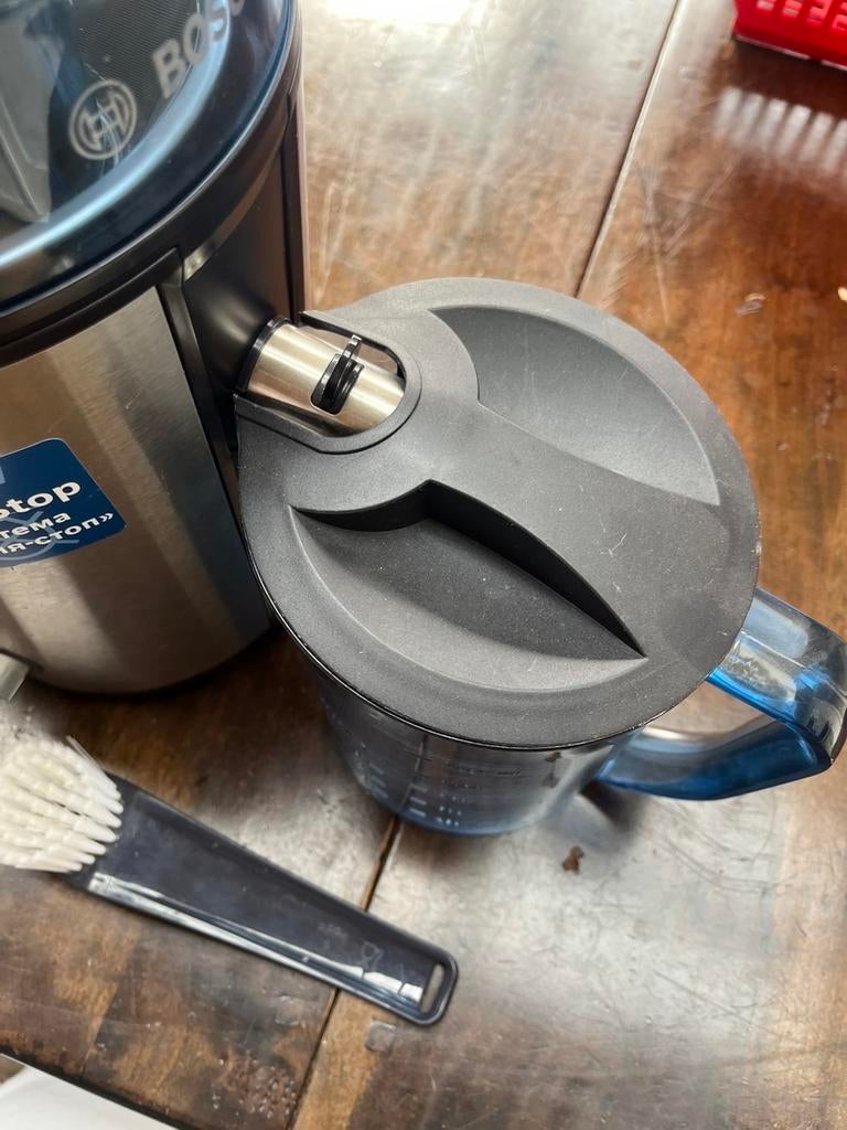 Bosch Sapcentrifuge 700W - Zo goed als nieuw, Witgoed en Apparatuur, Ophalen of Verzenden, Zo goed als nieuw, Elektrisch, Sapcentrifuge