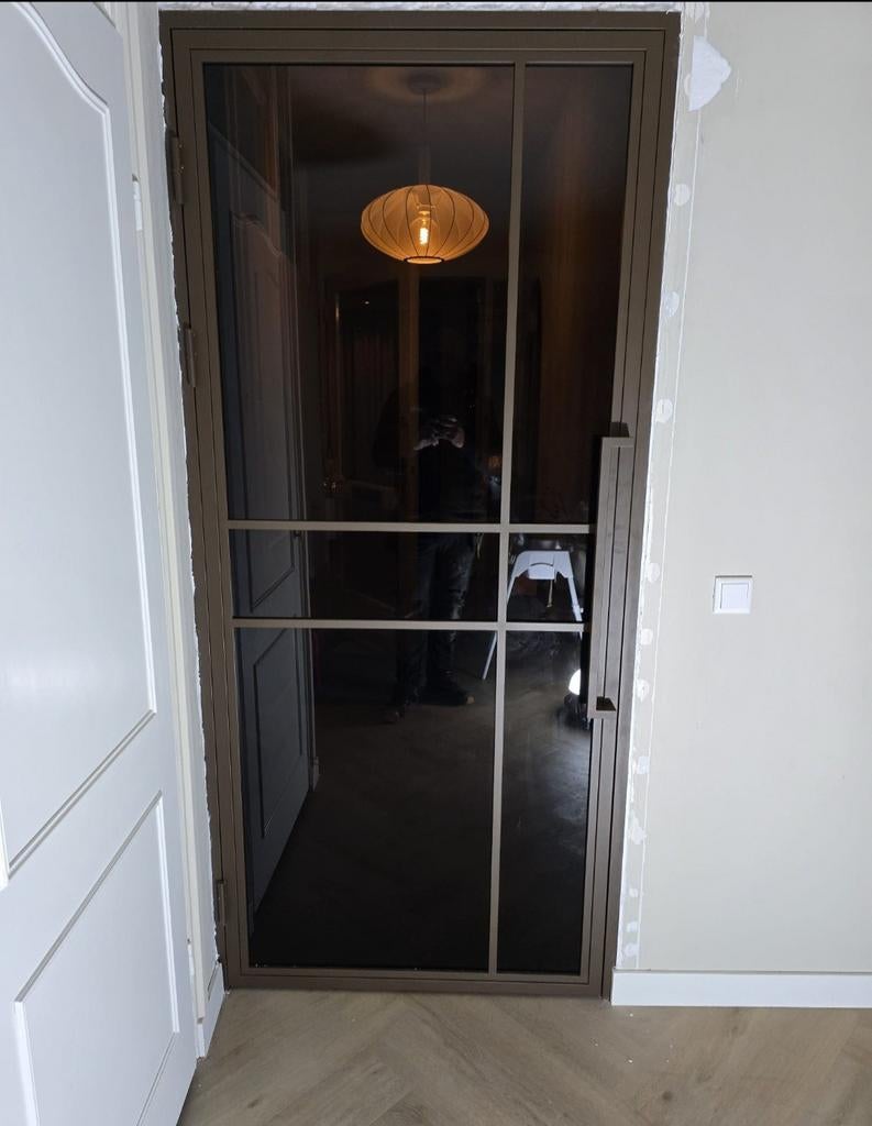 Timmerman aangeboden, Ophalen of Verzenden, Kunststof, 75 tot 150 cm, Raamkozijn