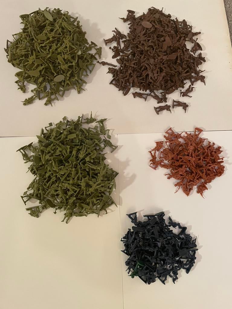 Hele grote partij plastic soldaatjes 1:72 verzameling, Ophalen of Verzenden, Zo goed als nieuw, 1:50 of kleiner