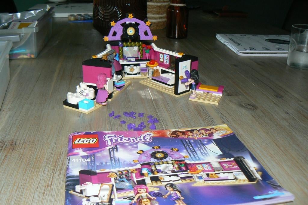Te koop: Lego Friends/Disney Frozen/Elves 7 stuks, Kinderen en Baby's, Speelgoed | Duplo en Lego, Ophalen of Verzenden, Gebruikt