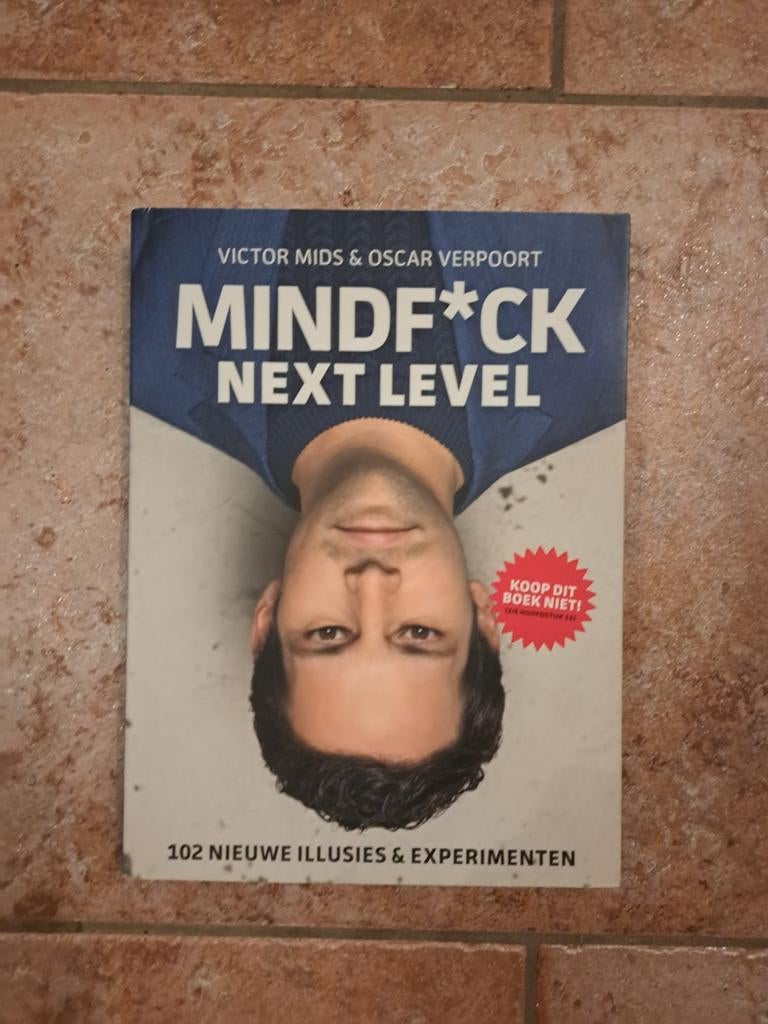 Mindfuck, Victor Mids, Boeken, Ophalen of Verzenden, Zo goed als nieuw, Film, Tv en Media