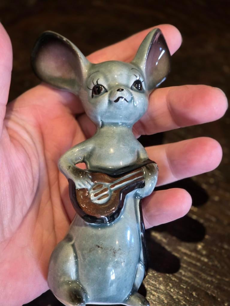 Vintage Muis Beeldje met Gitaar - Keramiek, Verzamelen, Beelden en Beeldjes, Gebruikt, Dier, Ophalen of Verzenden