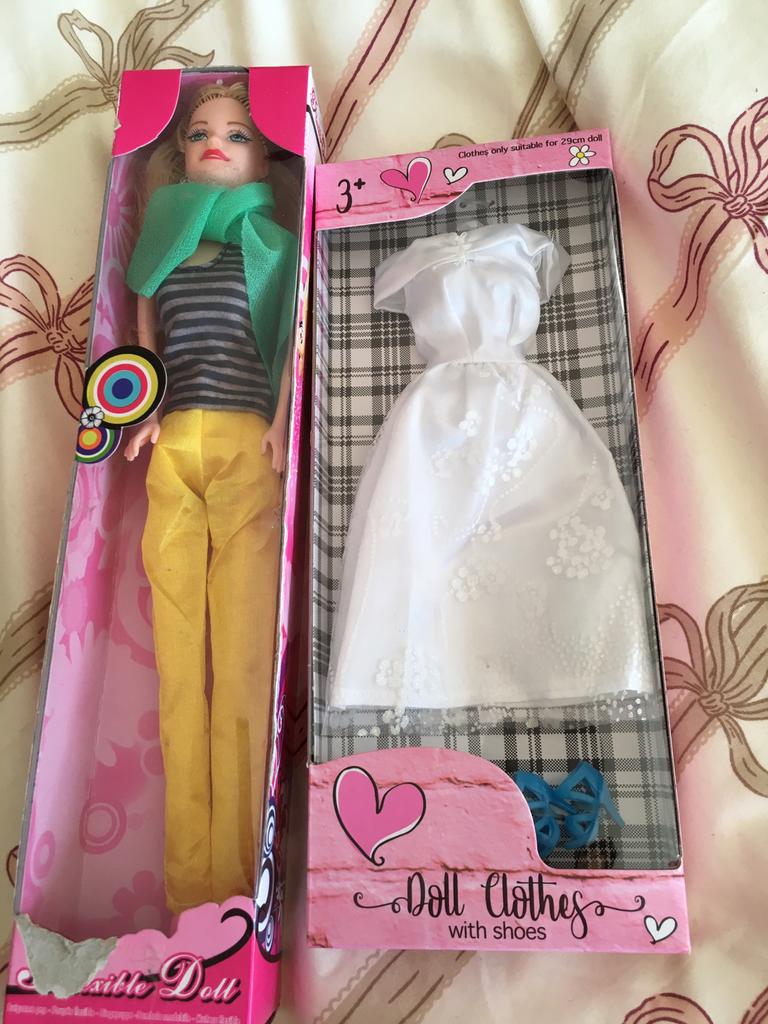 Barbie pop en kleertjes Nieuw., Kinderen en Baby's, Speelgoed | Poppen, Nieuw, Barbie