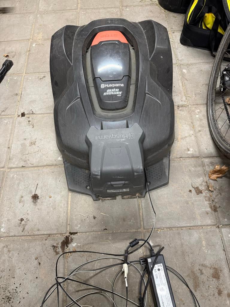 Husqvarna Automower 420 robotmaaier, Ophalen of Verzenden, Gebruikt, Meer dan 25 cm
