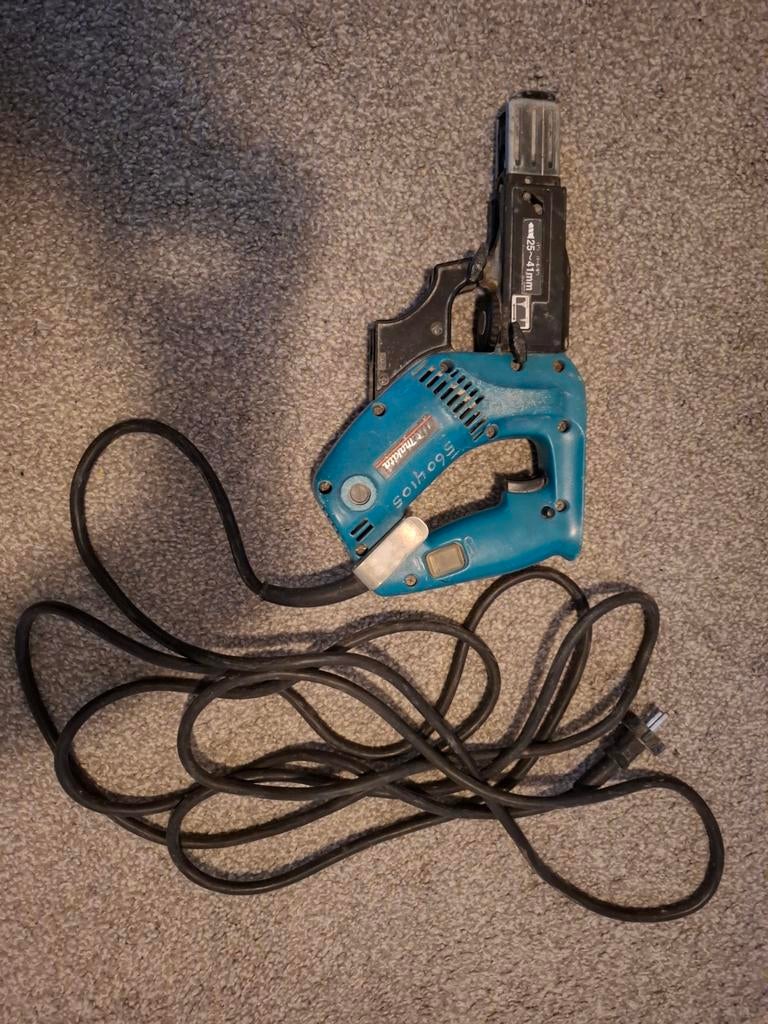 Makita 6833 Schroefautomaat 230V - Werkt perfect!, Ophalen of Verzenden