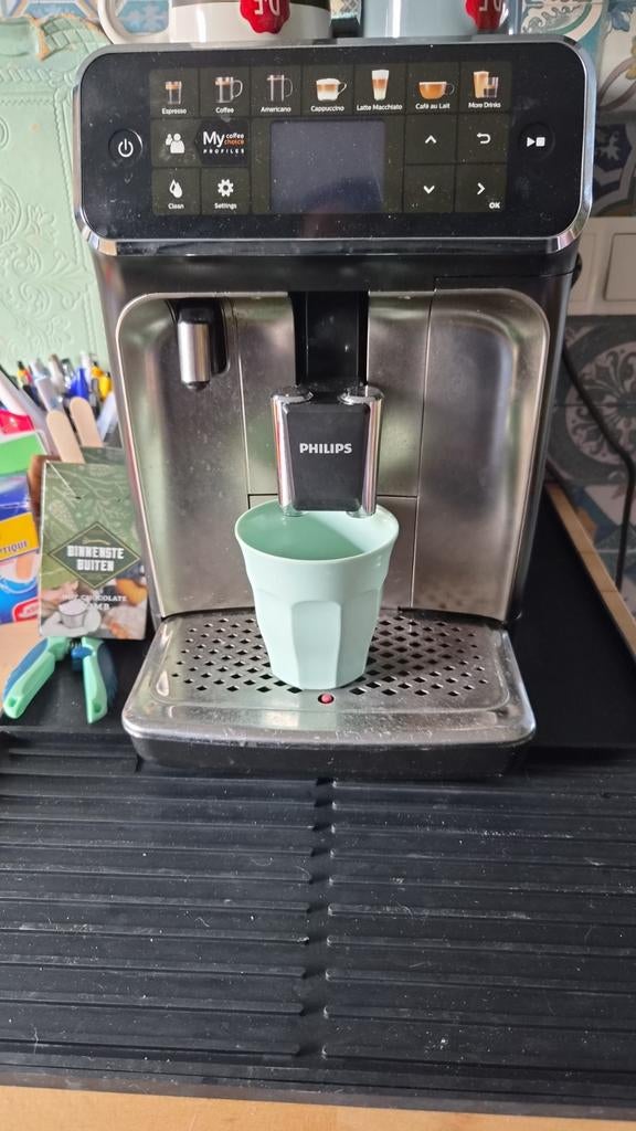 Philips LatteGo 5400 koffiemachine, Afneembaar waterreservoir, Gebruikt, Koffiemachine, Ophalen of Verzenden