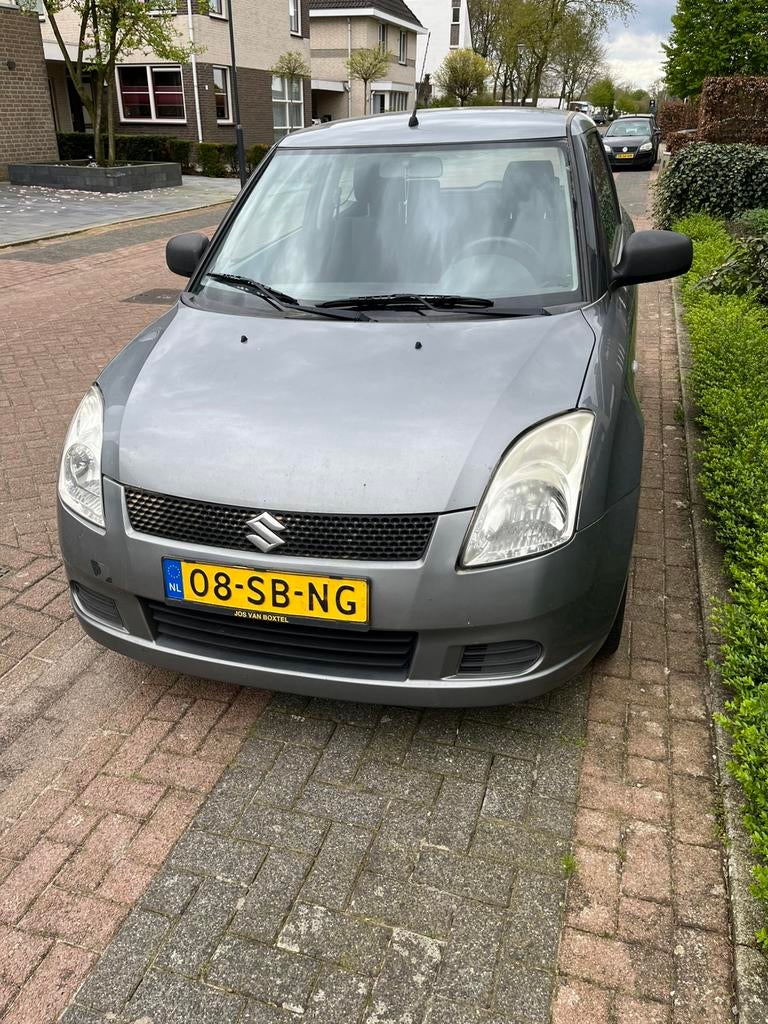 Suzuki Swift 1.3 3D 2005 Grijs, 31 €/maand, Swift, Origineel Nederlands, Handgeschakeld