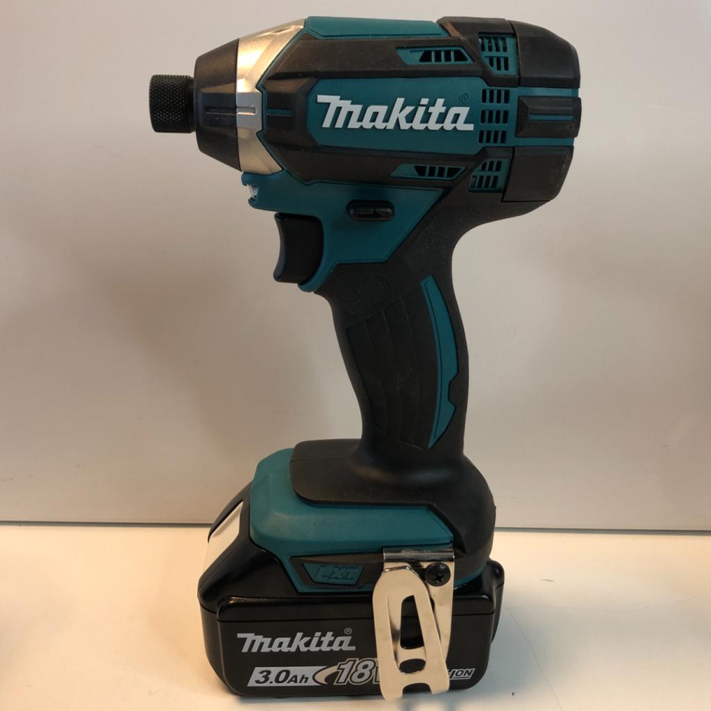 Makita Boorschroefmachine set | 3x accu + lader, Makita, Zo goed als nieuw, Support@makita.com, Makita Corporation, 3-11-8, Sumiyoshi-cho, 
Anjo, Aichi 446-8502
Japan