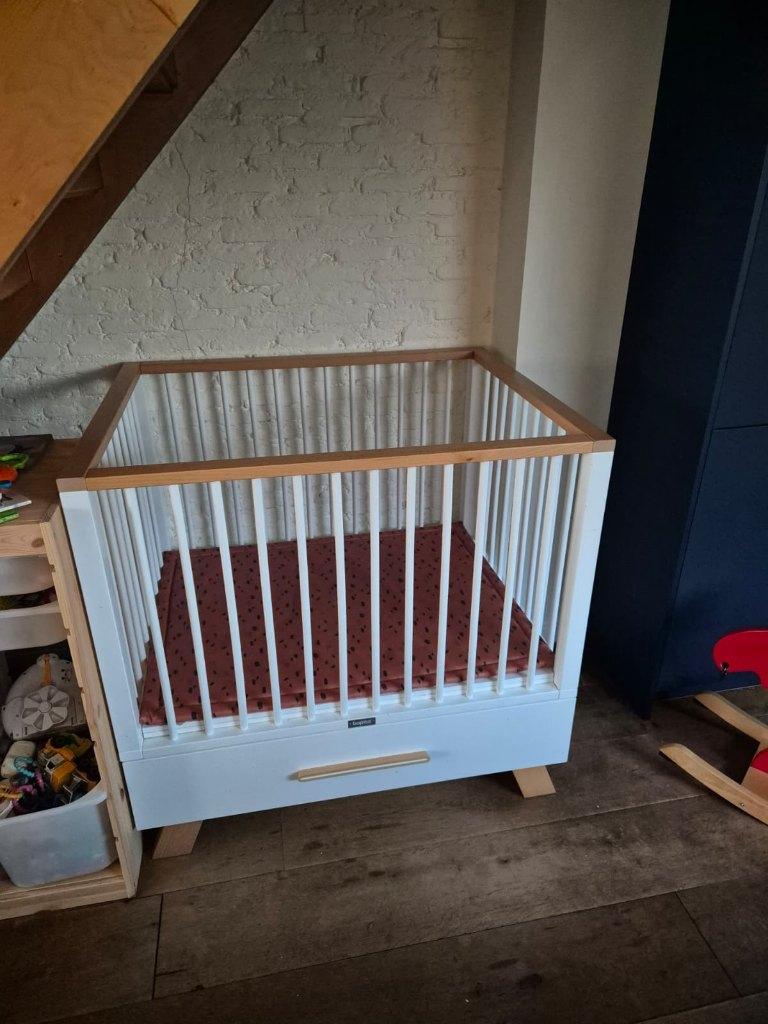 Bopita Lisa Box Wit/Naturel + Jolein boxkleed, Kinderen en Baby's, Boxen, Ophalen, Gebruikt, Rechthoekig, In hoogte verstelbaar