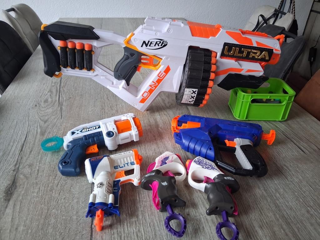 Ultra Onenerf pistool met meerdere kleine nerf pistolen, Ophalen of Verzenden