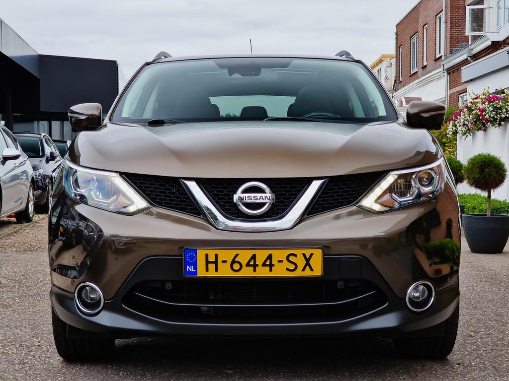Nissan QASHQAI 1.2 PREMIER EDITION PANODAK LEDER 360.CAMERA, Voorwielaandrijving, Euro 5, Gebruikt, Zwart