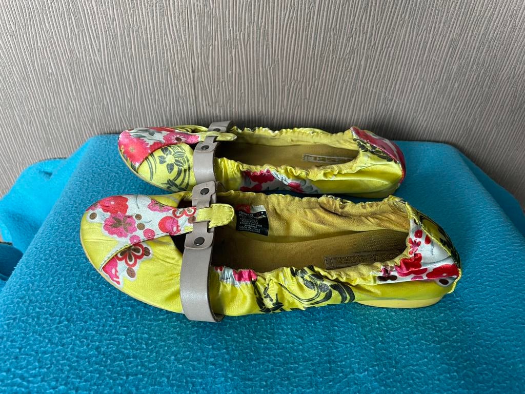 Satijnen ballerina’s flatjes diesel geel koraal roze rood 37, Kleding | Dames, Geel, Gedragen, Ballerina's, Ophalen of Verzenden