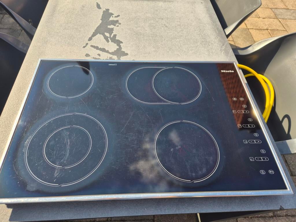 Miele keramische kookplaat, Ophalen