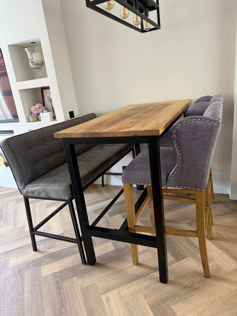 Eethoek 2 barkrukken hoge tafel en eetkamerbank, Ophalen, Gebruikt, 4 tot 6 stoelen