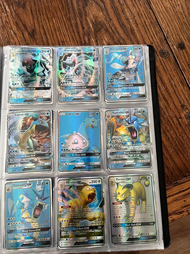 Pokémon GX Kaarten Album, Hobby en Vrije tijd, Verzamelkaartspellen | Pokémon, Verzenden, Zo goed als nieuw, Meerdere kaarten