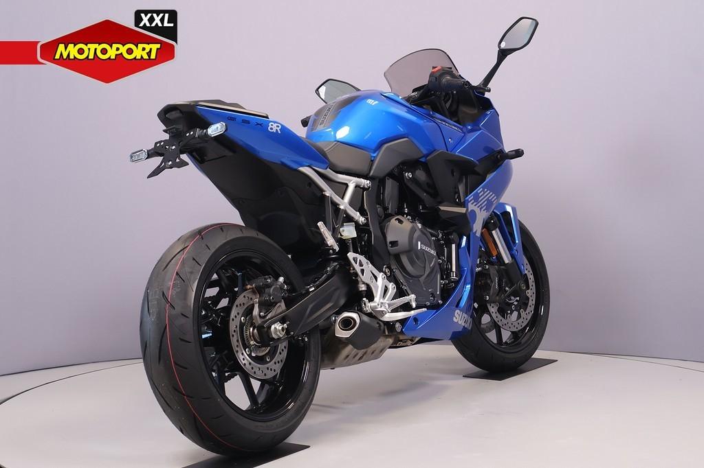 Suzuki GSX GSX-8R - foto 3