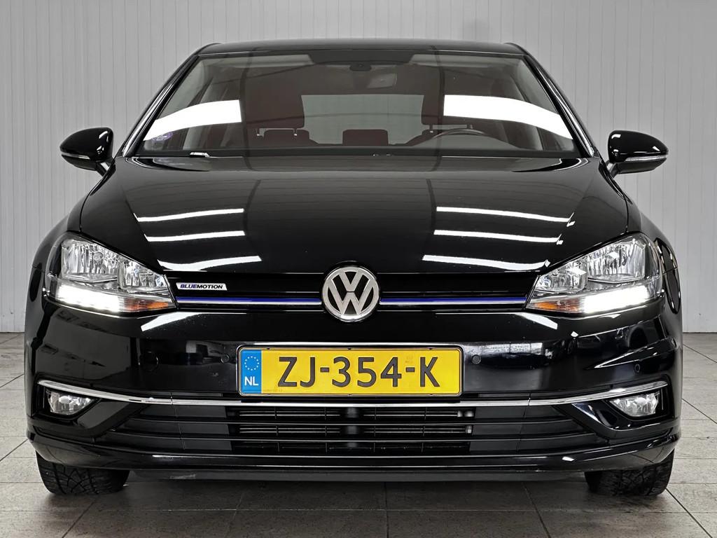 Volkswagen Golf 7.5 1.5 TSI Comfortline Busines € 15.850,0, Automaat, 4 cilinders, Alcantara, Zwart