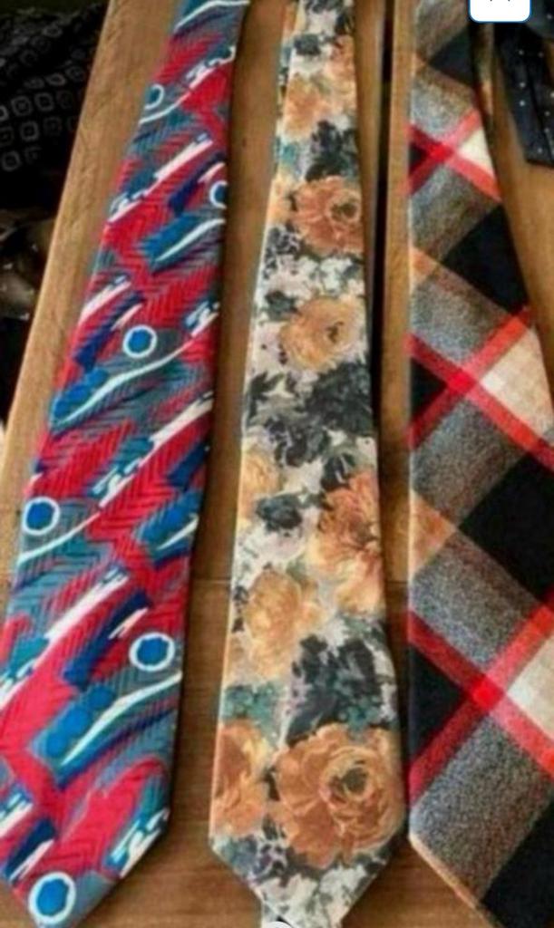 100% Zijden - / Polyester- Katoen Stropdassen ( +-100st), Ophalen of Verzenden, Zo goed als nieuw, Overige kleuren