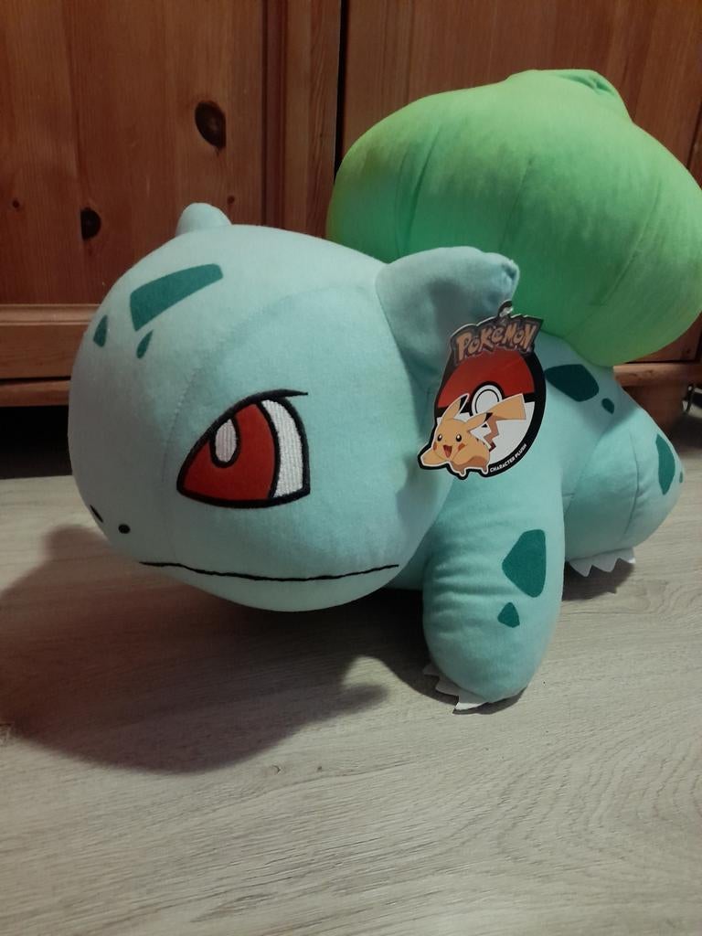 Pokemon bulbasaur XL knuffel nieuw 45 cm lang x 35 cm hoog, Ophalen of Verzenden, Zo goed als nieuw, Overige typen