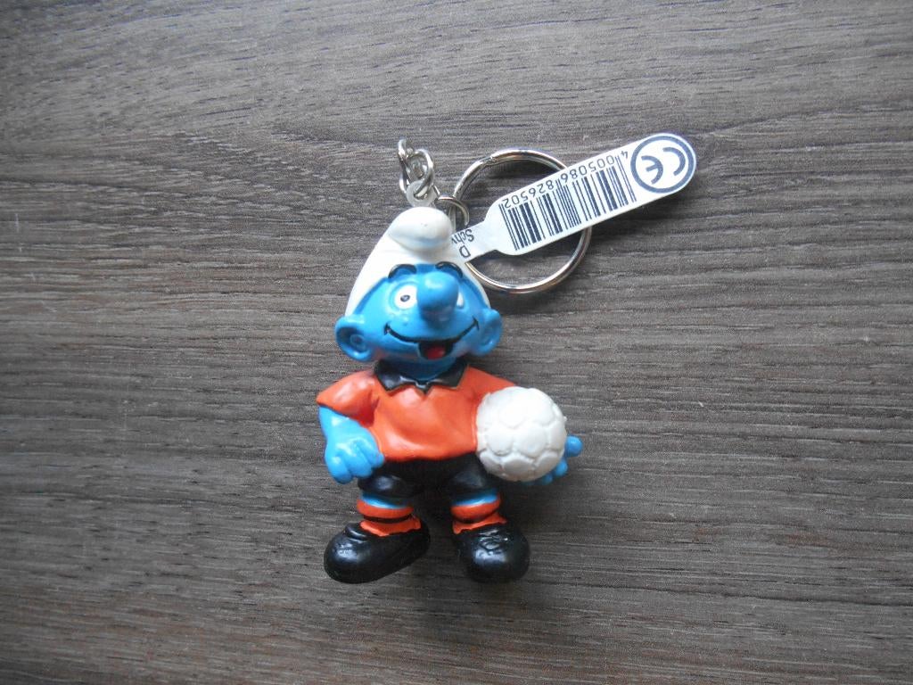 Voetbal smurf sleutelhanger Holland Nederlands elftal, Ophalen of Verzenden, Nieuw, Overige Smurfen, Poppetje, Figuurtje of Knuffel