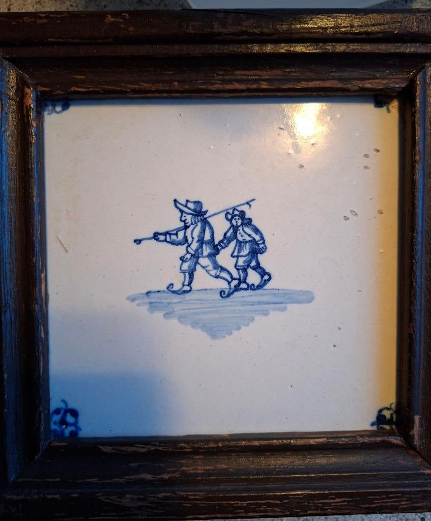 Antieke Delftsblauwe tegel schaatsers, Ophalen of Verzenden