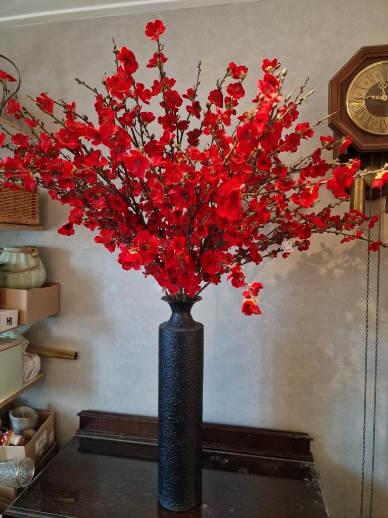 Metalen vaas met 12 zijden takken en bloemen, Huis en Inrichting, Woonaccessoires | Vazen, Ophalen