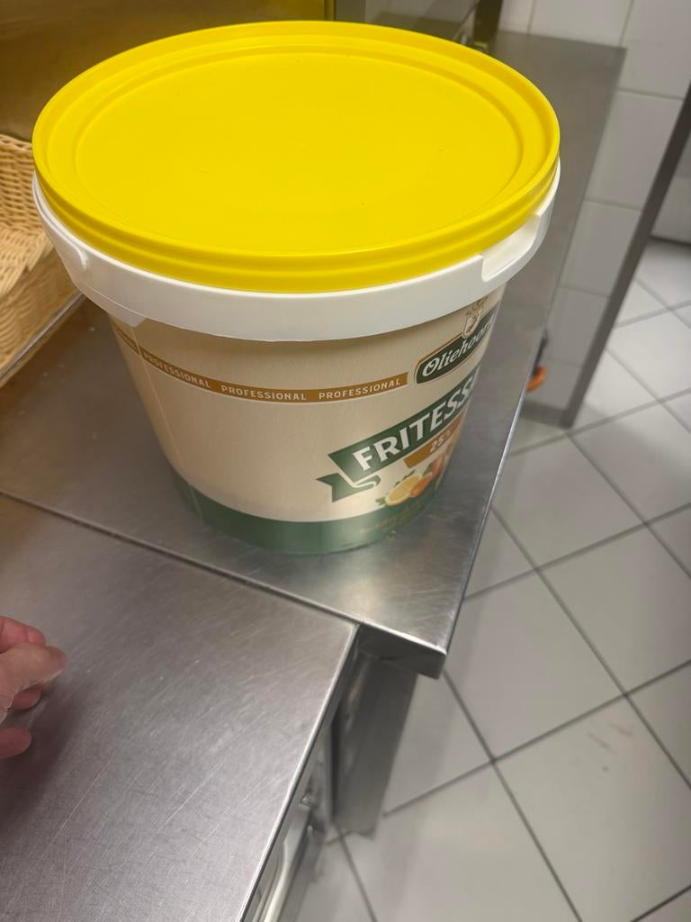 Emmers met deksel veel voorraad, Ophalen of Verzenden, Schoonmaakmiddel