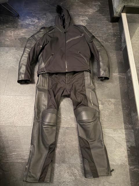 Revit Target leren Motorpak izgs Jack maat XXL broek maat 54, Motoren, Kleding | Motorkleding, Ophalen, Revit REV’IT, Combipak